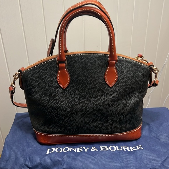 Great Condition Dooney & Bourke Black/Tan Bag w/ Atrap and dust bag - Picture 3 of 11